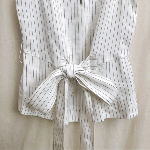 NEW Vince Sleeveless Striped Tie Front Top - Picture 5 of 6